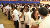 Philippines : 350 couples se disent 