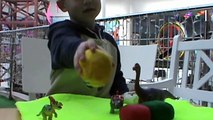 Funny Dinosaurs Play Doh surprise eggs Dinosaurios sorprenden huevos Play Doh 恐龙蛋惊喜播放卫生署