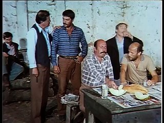 Hülya Avşar Hapishane Kaçkınlarının Elinde