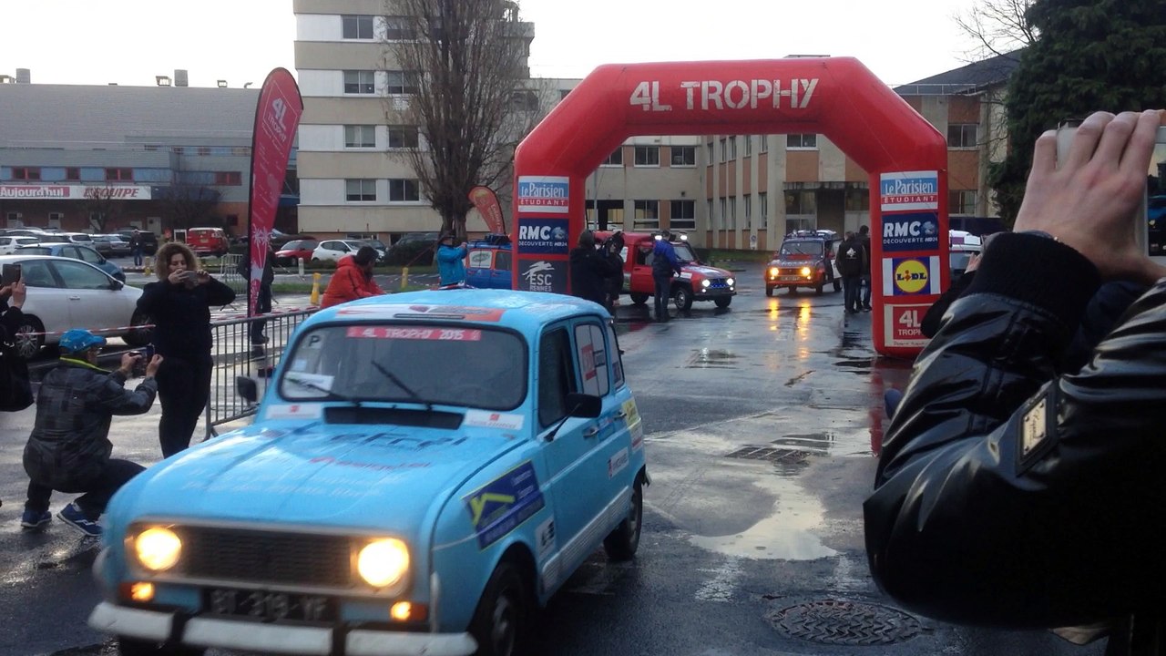 4l Trophy 2016 : klaxons et sirènes à fond !