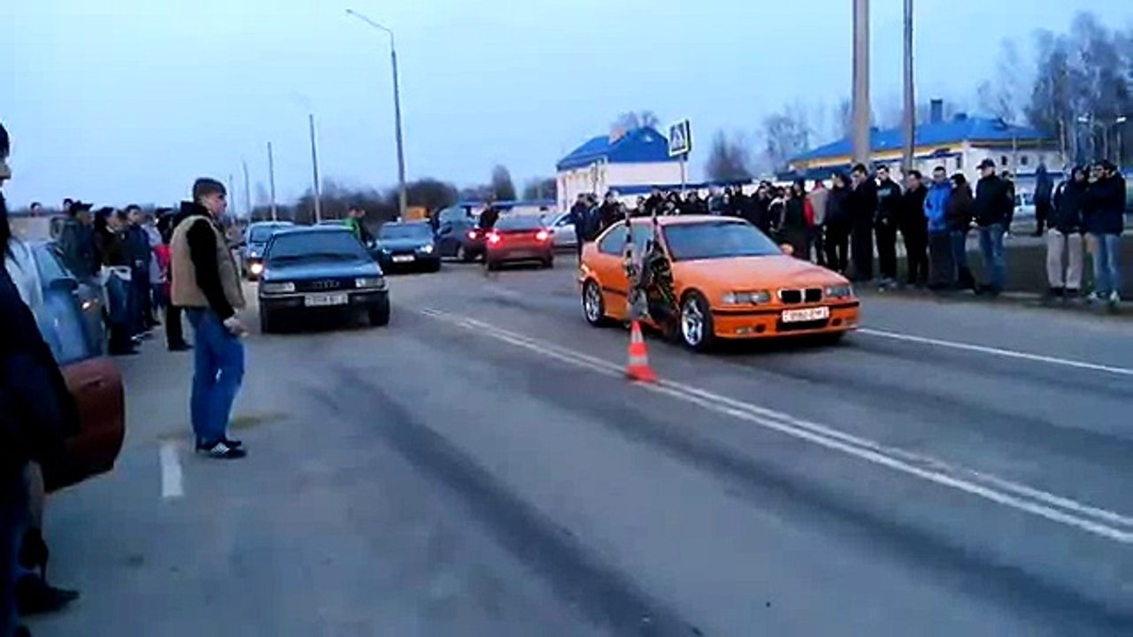 Уличные гонки ауди а 8 против бмв 3 купе