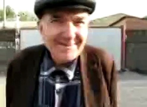 Дедуля зажигает по полной)))))))))