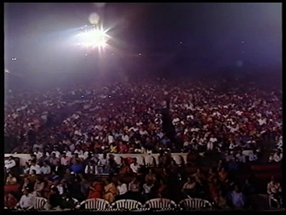 Lata Mangeshkar - Aye Mere Watan Ke Logo (Live Performance)