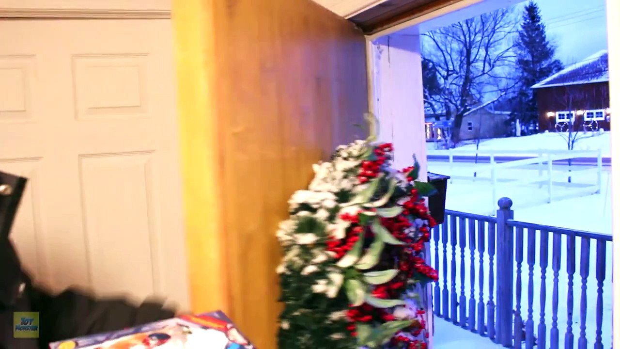Spiderman vs Venom in Real Life! Snowball Fight Superhero Movie!