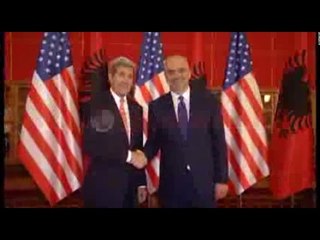 Pamje nga takimi i Kerryt me Ramën në ambjentet e brendshme të kryeministrisë- Ora News