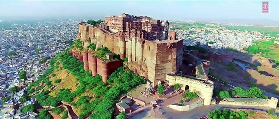Neeli Neeli Aankhen Video Song - Deep Money Feat. A.J. Singh