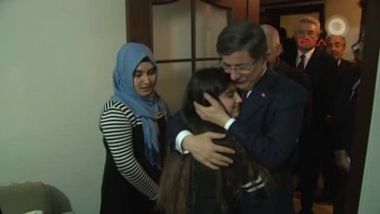 Başbakan Davutoğlu Şehit Ailelerini Ziyaret Etti