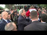PA KOMENT: Sekretari Kerry takon njerëzit në bulevard - Top Channel Albania - News - Lajme