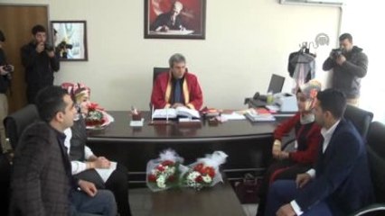 Evlendirme Dairesinde "Sevgililer Günü" Yoğunluğu