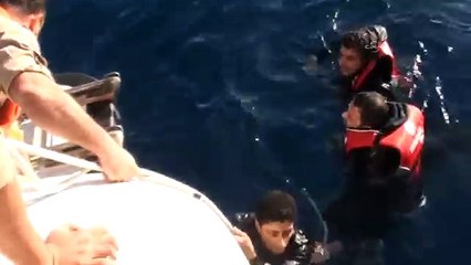 Batan teknedeki mülteciler böyle kurtarıldı