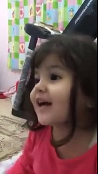 Cute Little Girl Memorized and Reciting Quran - Surah e Naas