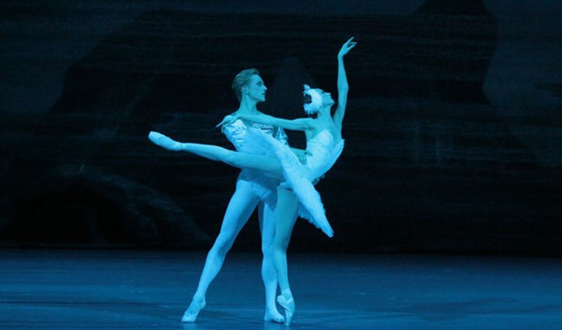 ⁣Svetlana Zakharova, David Hallberg - Swan Lake (adagio)