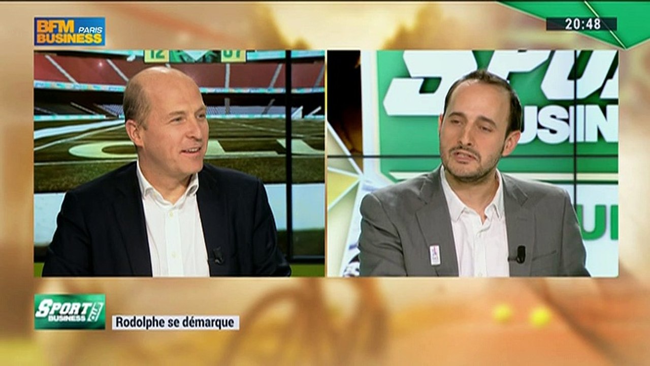 Rodolphe se démarque: "Stand up paddle", un sport de glisse nautique où le pratiquant se propulse à l'aide d'une pagaie - 14/02