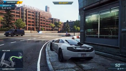 Playing League of Legends - 2º