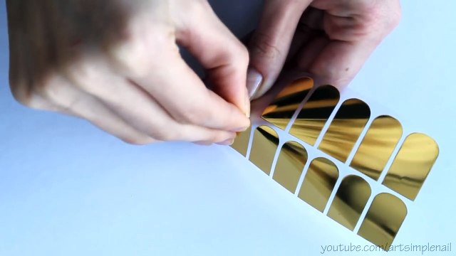 Золотой маникюр. Зеркальные ногти с термофольгой на гель-лаке Gold Foil Nail Art