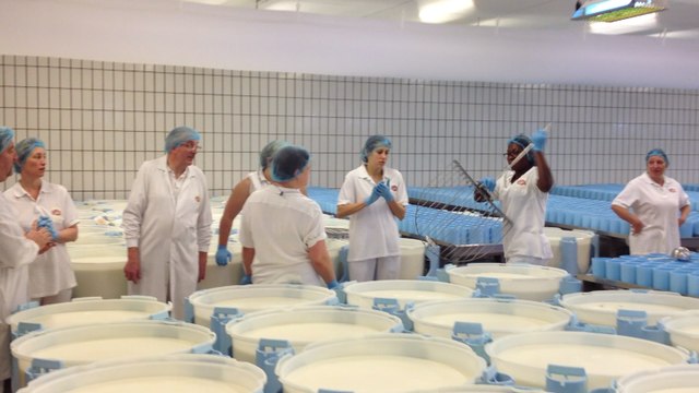 Gérard Larcher à la fromagerie Gillot
