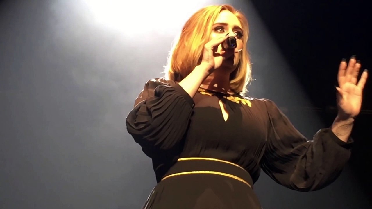ADELE - Hello prestation live extra !