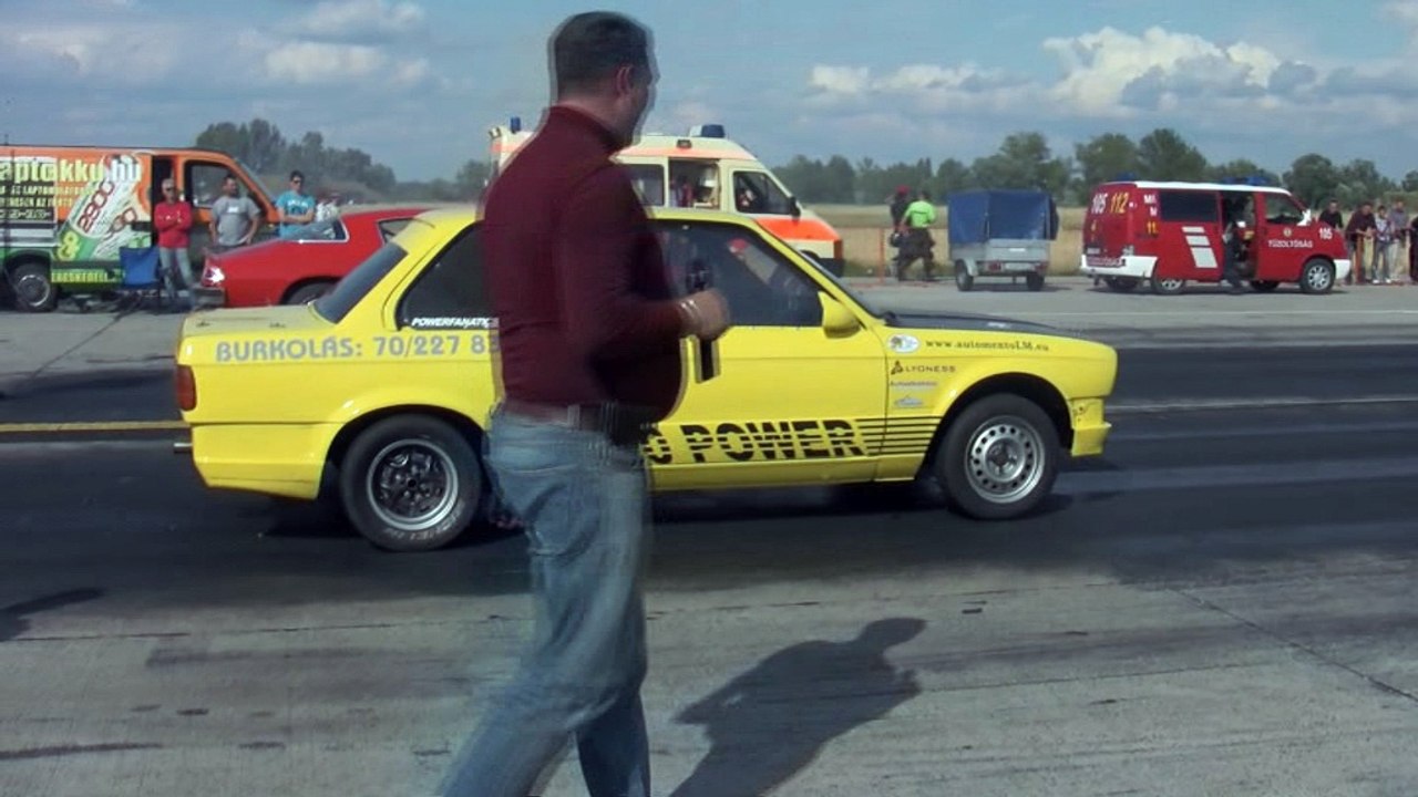 BMW E30 M20 Vs. Chevrolet Camaro