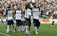 Corinthians aproveita falhas da zaga do São Paulo e vence mais um Majestoso em casa