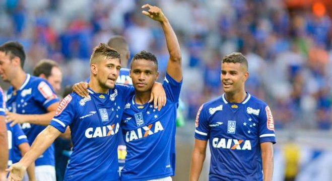 Cruzeiro não empolga, mas vence o Tupi no Mineirão e encosta na ponta da tabela