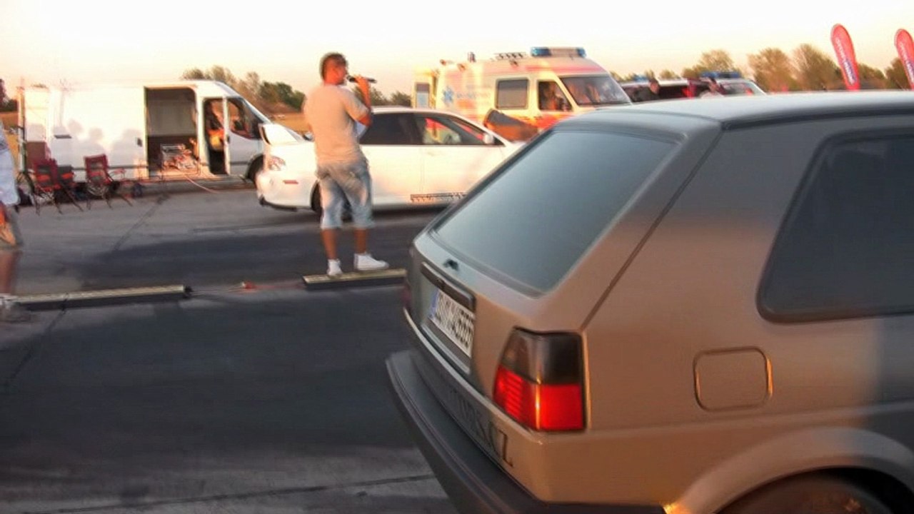 VW Golf II Turbo Vs. Mitsubishi Lancer EVO VII