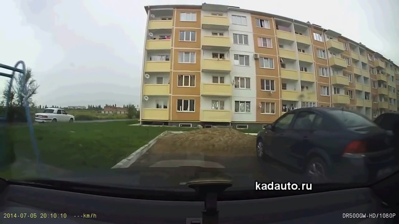 Вот это сюрприз! ОБЯЗАТЕЛЬНО осматривайте машину перед поездкой