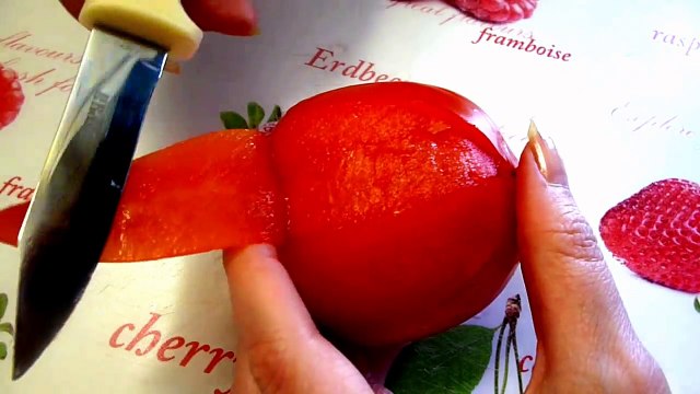 Цветок из помидора и огурца! Украшения из овощей! Decoration of vegetables!