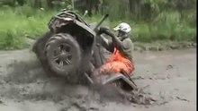 Сумашедшие гонки на квадроциклах