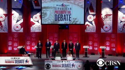 Watch what Trump does during moment of silence held for Justice Scalia before the debate