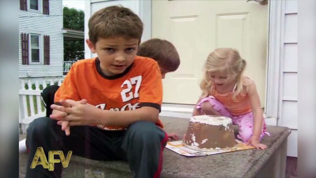 Un grand frère saboté par son frère et sa soeur