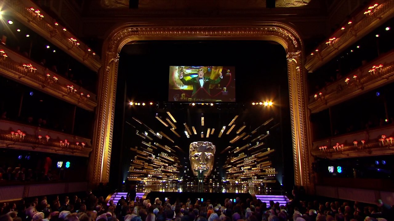 BAFTA 2016 : Leonardo DiCaprio and Maggie Smith on Kiss Cam