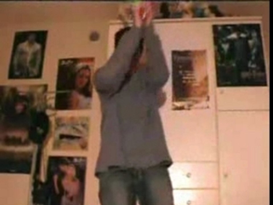 OMG J'ai un sabre laser !!!