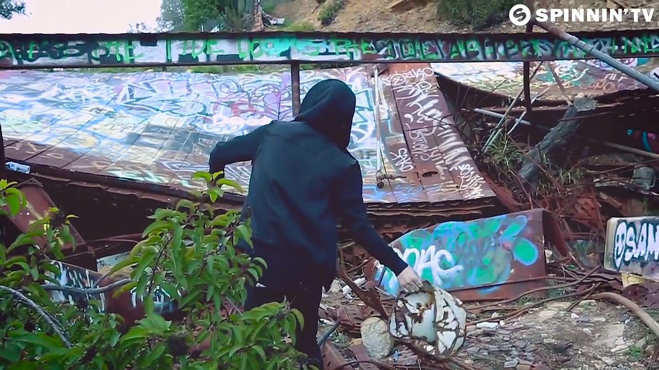 ruins-breathe carolina ft angelika vee