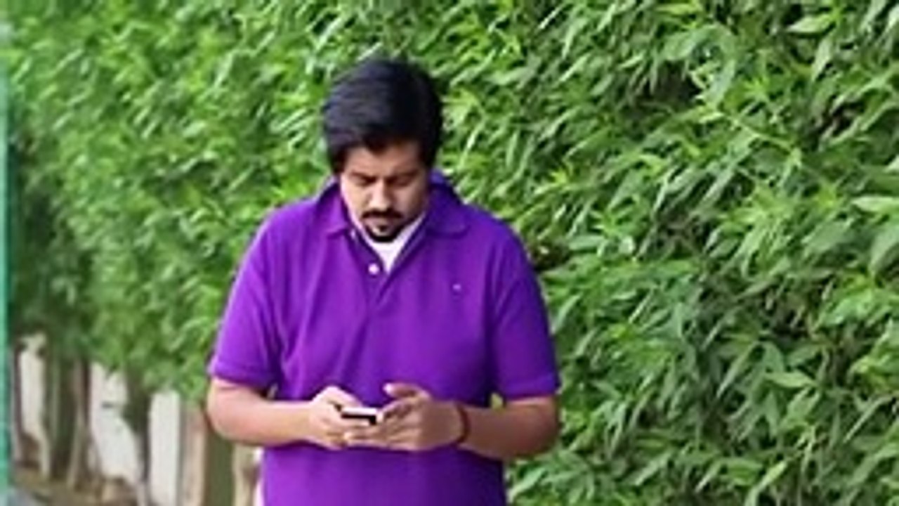BB Ki Vines - Fameer Fuddi On Wrong Call - YouTube