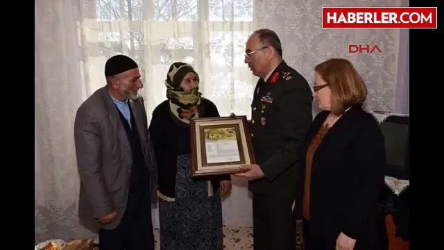 Şehit Jandarma Uzman Çavuş Kayveni?nin Şehadet Belgesi Ailesine Verildi