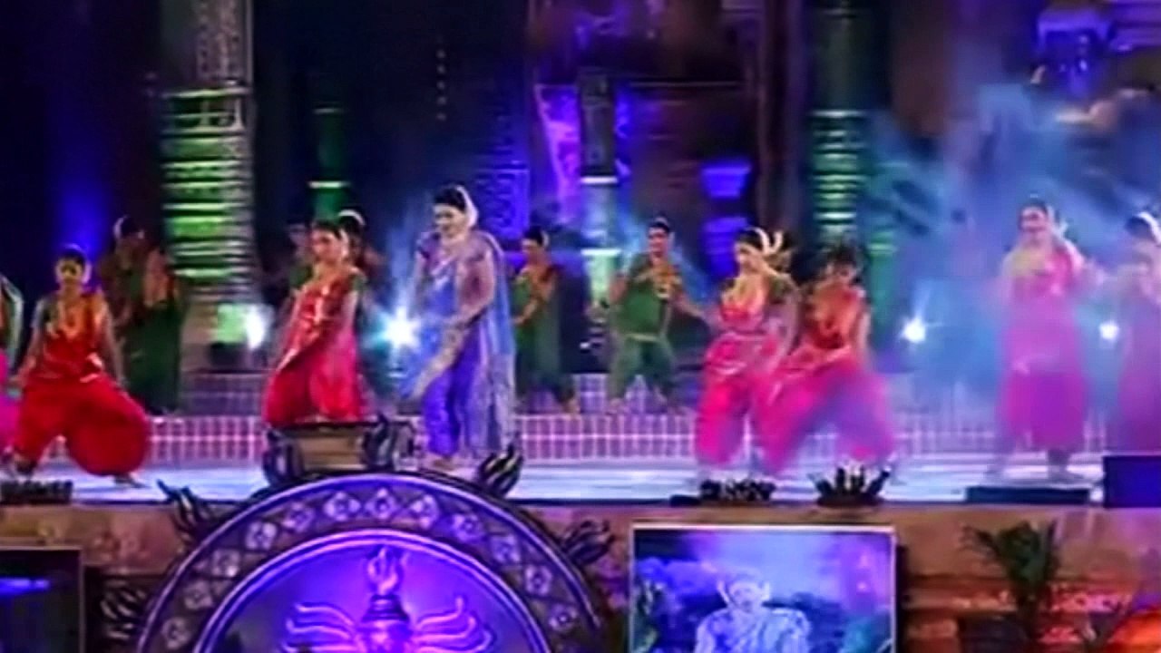 Stage catches fire in India as dancers perform