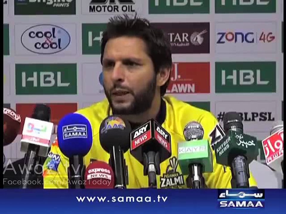 Samaa Tv mocking Shahid Afridi for his good mood during press conferences