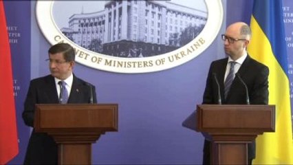 Davutoğlu: "(Rusya) Münih Antlaşması'nın İçini Boşaltmıştır"