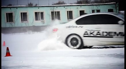 Экстремальное вождение спортивных автомобилей