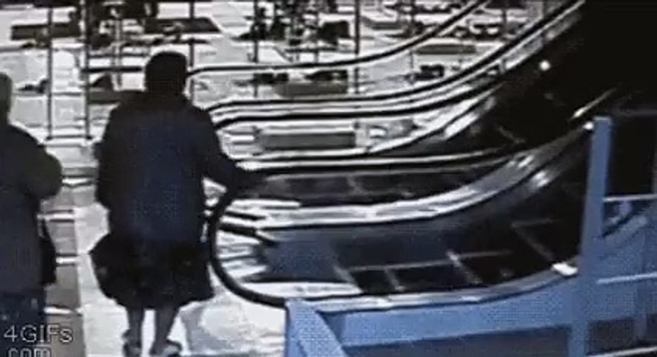 yürüyen merdiveni yanlış anlamış teyze