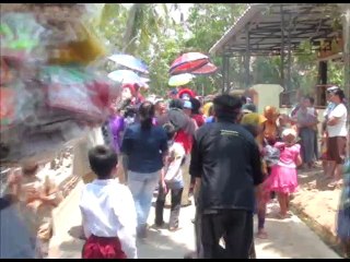 SUNDANESE CULTURE - AKTRAKSI KUDA RENGGONG