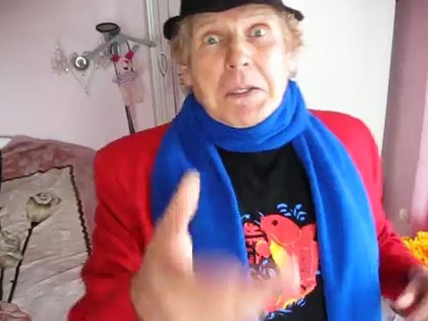 Александр Новожилов анекдот про девушку.