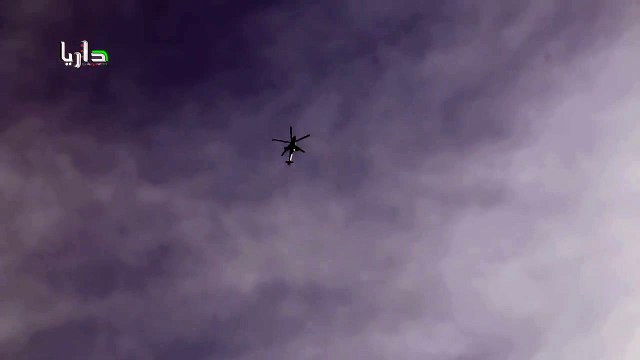 Un hélicoptère de l'armée russe largue 4 bombes sur la Syrie