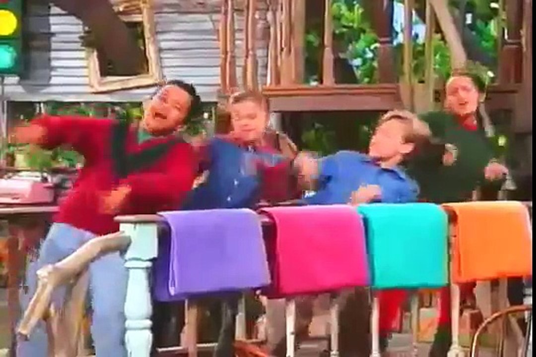 Barney & Friends- Play Ball! (Season 4, Episode 10)