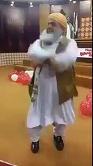 Really Funny Dance of Maulana Fazal-ur-Rehman on Valentines Day