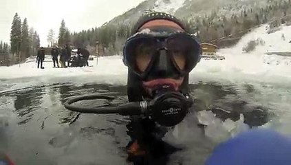 Plongée sous glace au Lac Montriond