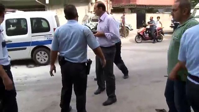 Devriye gezen polis aracına molotof bombalı saldırı: 3 polis yaralandı