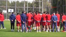 Mersin İdmanyurdu Teknik Direktörü Özat Beşiktaş Maçıyla Çıkışımızı Sürdürmek İstiyoruz