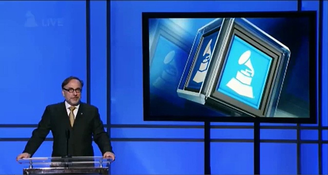 TAYLOR SWIFT react to winning Best Pop Vocal Album @ the 58th GRAMMY Awards 2016 Premiere Ceremony -