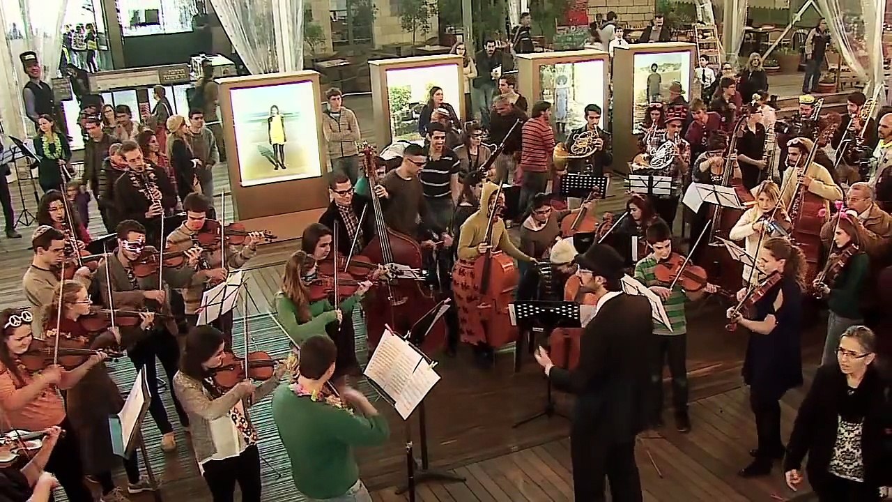 Tchaikovsky's Sleeping Beauty Flash Mob in Jeru...